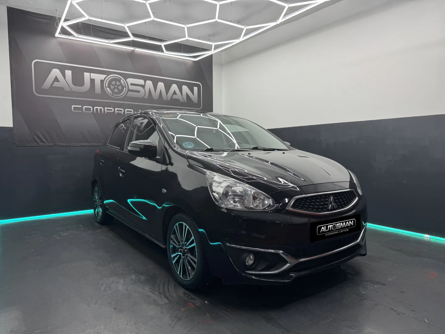 MITSUBISHI Space Star 120 MPI Motion 2019 Gasolina Negro - Detalle